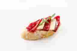 Bruschetta cu carpaccio de sfecla si branza tofu
